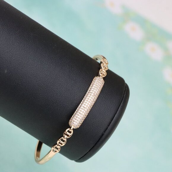 Elegant Rose Gold Bangle with Sparkling Center Accent Design, XPBL0600 - Picture 5 of 12